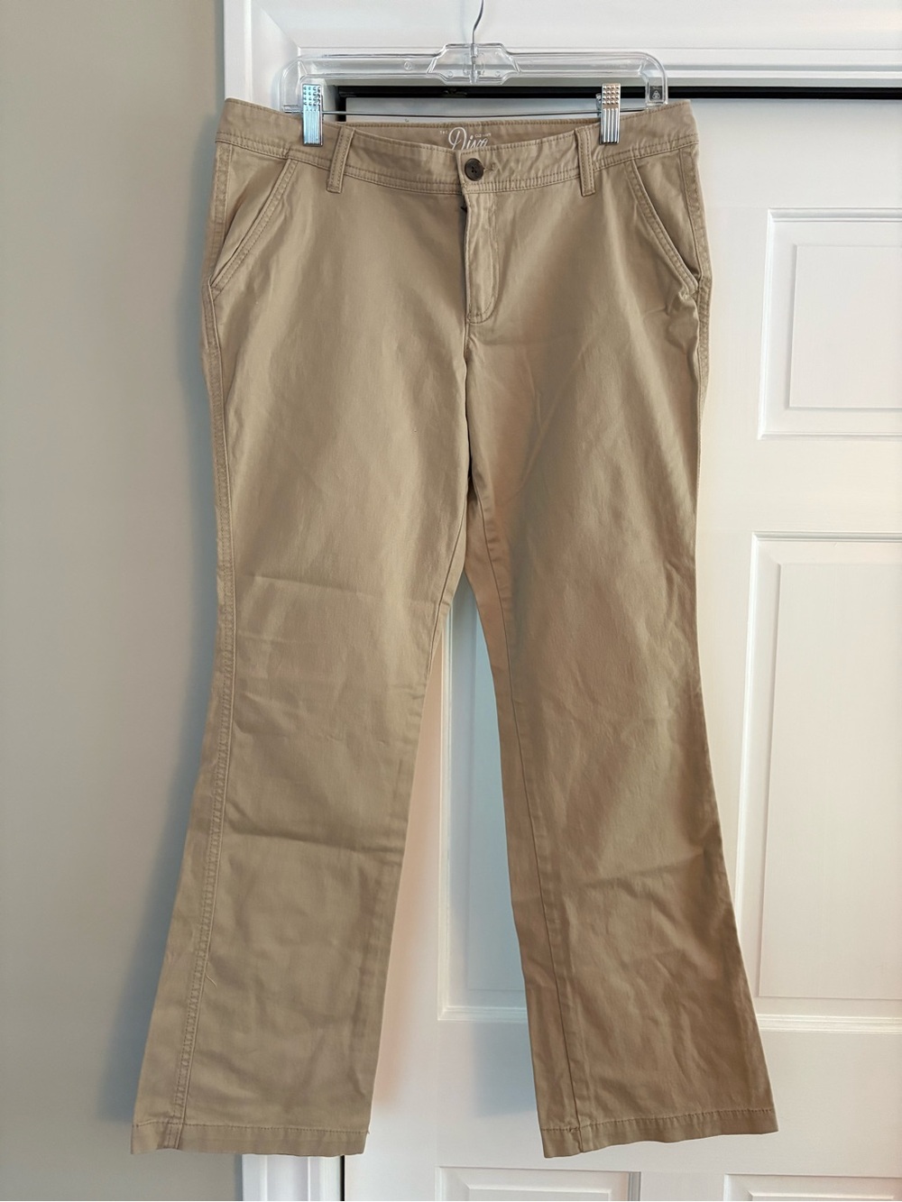 Old Navy Women’s Khaki Chino Pants - Tan